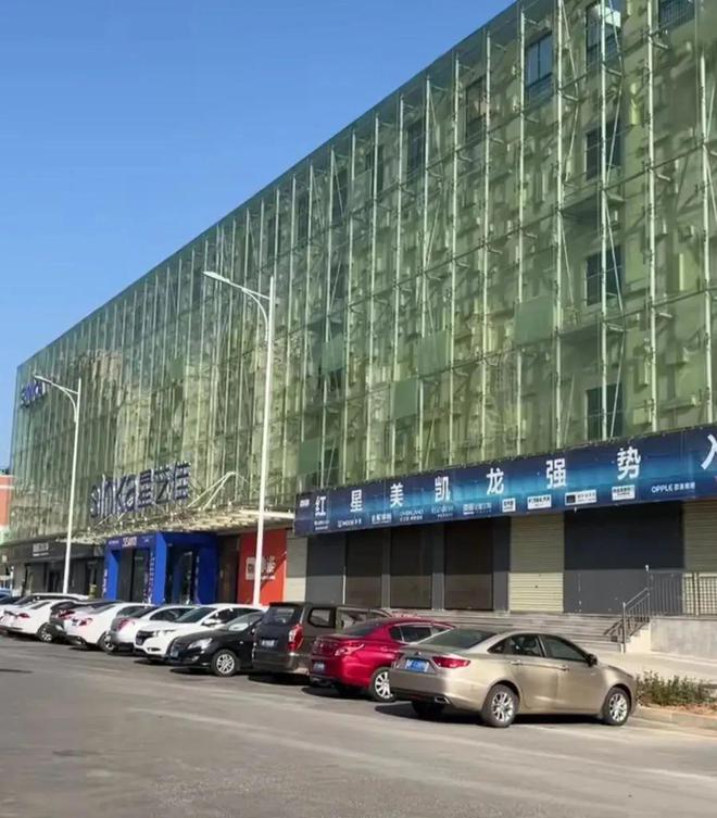 岳阳万达广场最新动态及巷弄深处惊喜小店探秘